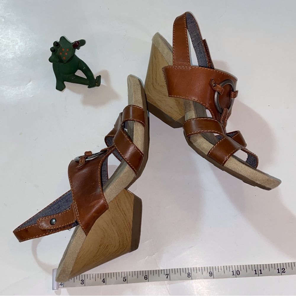 Dr. Scholl's Women's Tan Strappy Sandals Size 9.5 - Picture 6 of 9
